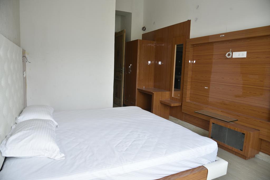 Hill Paradise Hotel Nagchala Cameră foto